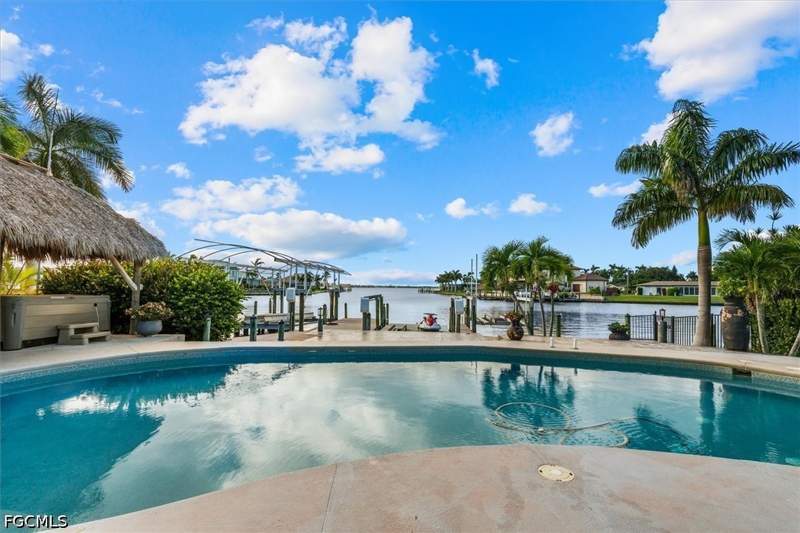 4 bedroom SingleFamilyResidence at 5630 Coronado Ct, Cape Coral, Cape Coral — photo 4
