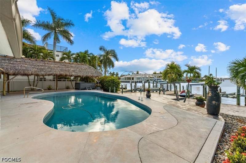 4 bedroom SingleFamilyResidence at 5630 Coronado Ct, Cape Coral, Cape Coral — photo 5