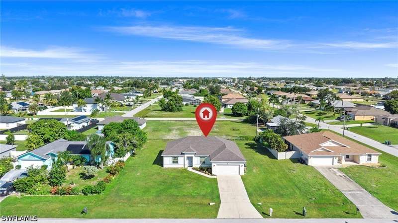 3 bedroom SingleFamilyResidence at 825 SW 31st St, Cape Coral, Cape Coral — photo 2