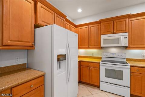 4391 Lazio Way 306, Fort Myers FL - photo 8 of 32
