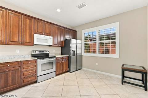 8992 Cambria Cir 1603, Naples FL - photo 11 of 44