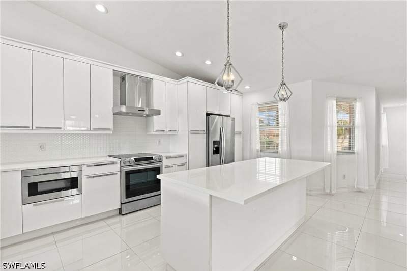 3 bedroom Condominium at 9175 Michael Cir 4, Aquamarine At Sunstone, Naples — photo 3