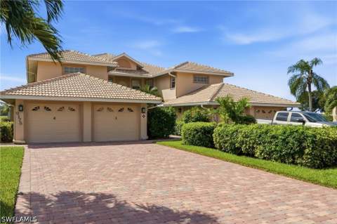9175 Michael Cir 4, Naples FL - photo 7 of 34