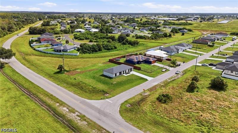 3 bedroom SingleFamilyResidence at 8059 Buttercup Cir, Port Labelle, Labelle — photo 5