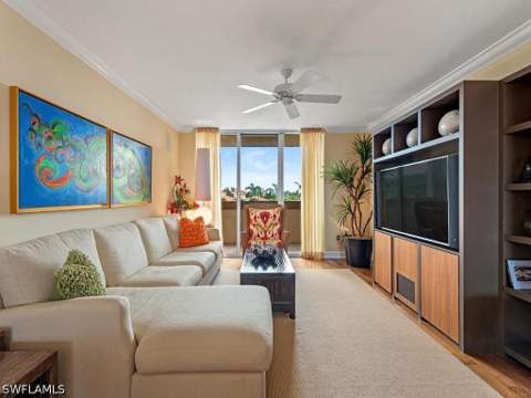 6597 Nicholas Blvd 406, Naples FL - photo 7 of 24