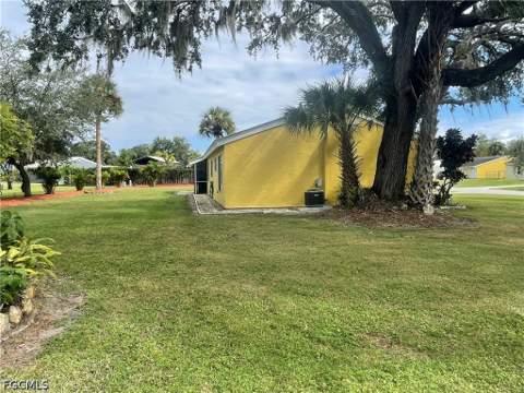 4015 Rainbow Cir, Labelle FL - photo 6 of 38