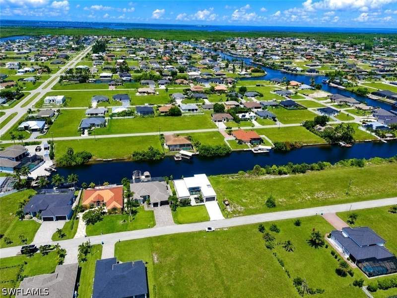4 bedroom SingleFamilyResidence at 1220 NW 34th Ave, Cape Coral, Cape Coral — photo 4