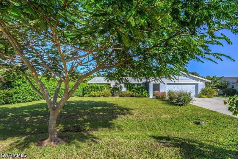 3 bedroom SingleFamilyResidence at 2367 Outrigger Ln, Coconut River, Naples — photo 3