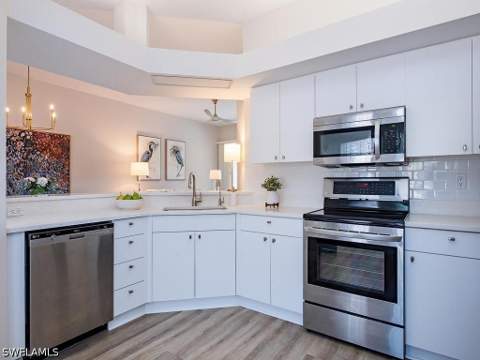 6922 Satinleaf Rd N 202, Naples FL - photo 9 of 26