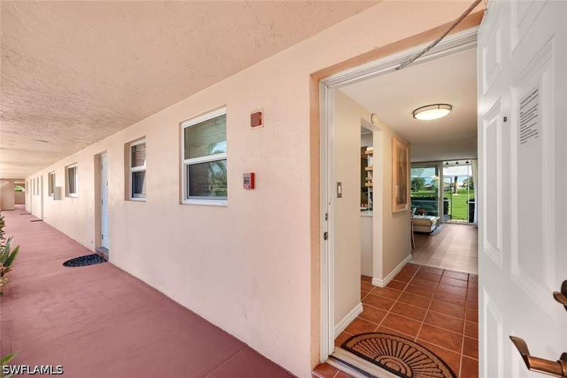 2 bedroom Condominium at 175 Turtle Lake Ct 112, Turtle Lake Golf Colony, Naples — photo 5