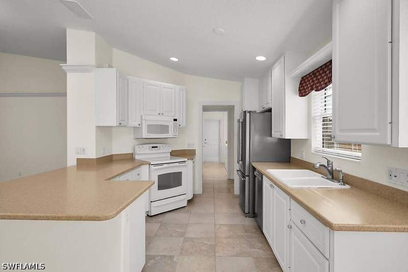 2 bedroom Duplex at 7972 Umberto Ct, Verona Walk, Naples — photo 3