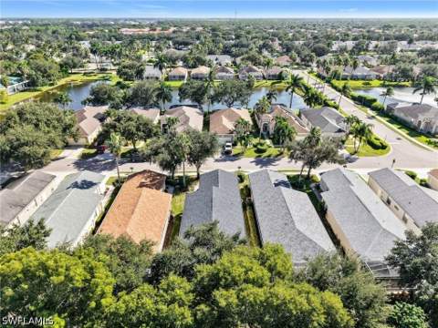 8755 Ibis Cove Cir, Naples FL - photo 6 of 37