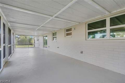 1011 NE Pine Island Ln, Cape Coral FL - photo 24 of 27
