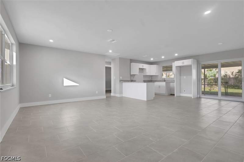 4 bedroom SingleFamilyResidence at 1011 NE Pine Island Ln, Cape Coral, Cape Coral — photo 3