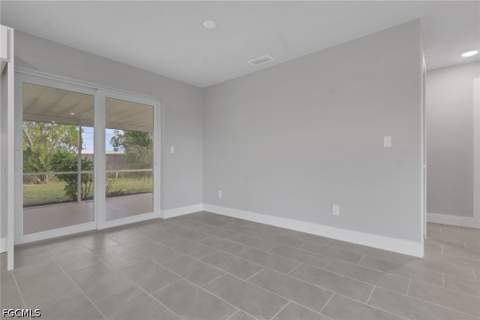 1011 NE Pine Island Ln, Cape Coral FL - photo 6 of 27