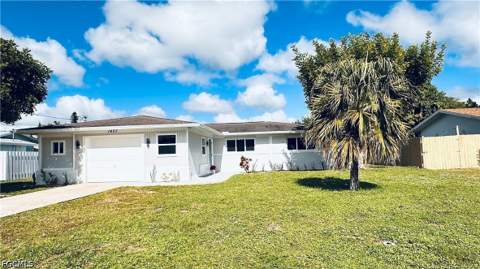 1407 NE 5th Ln, Cape Coral FL - photo 10 of 46