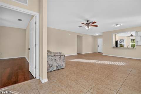1823 SW 16th Ter, Cape Coral FL - photo 11 of 38