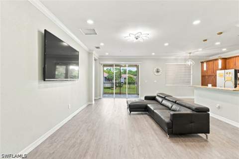 6533 Monterey Pt 56204, Naples FL - photo 8 of 29
