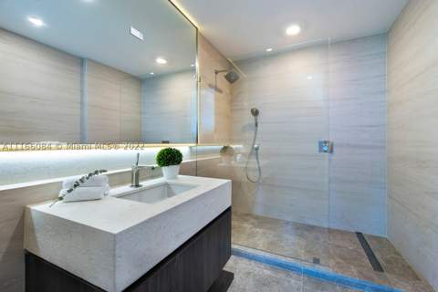 100 S Pointe Dr 908, Miami Beach FL - photo 11 of 29