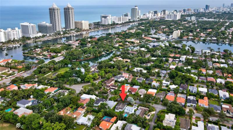 3 bedroom SingleFamilyResidence at 535 W 51st St, Lake View Sub, Miami Beach — photo 2