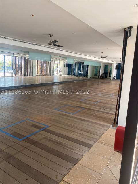 6801 Collins Ave 1102 (door 1111), Miami Beach FL - photo 12 of 27