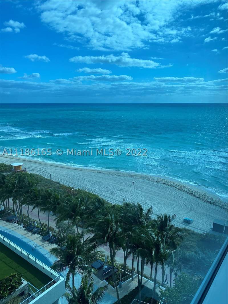 1 bedroom Condominium at 6801 Collins Ave 1102 (door 1111), Central Carillon Beach Co, Miami Beach — photo 2