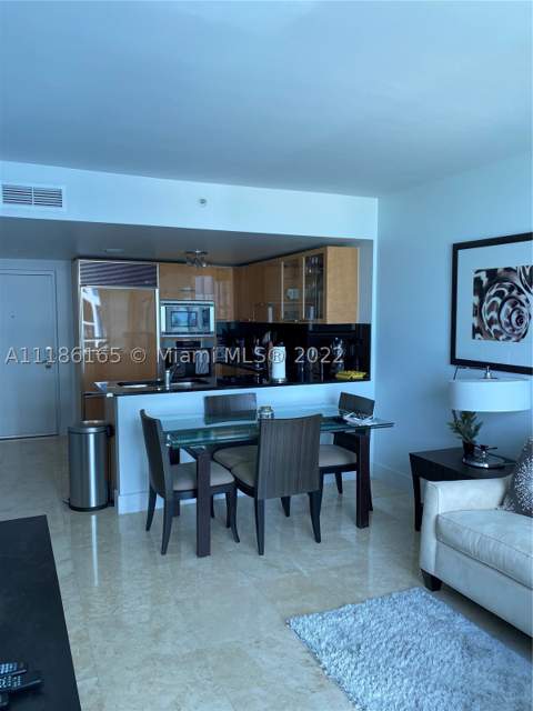 6801 Collins Ave 1102 (door 1111), Miami Beach FL - photo 7 of 27
