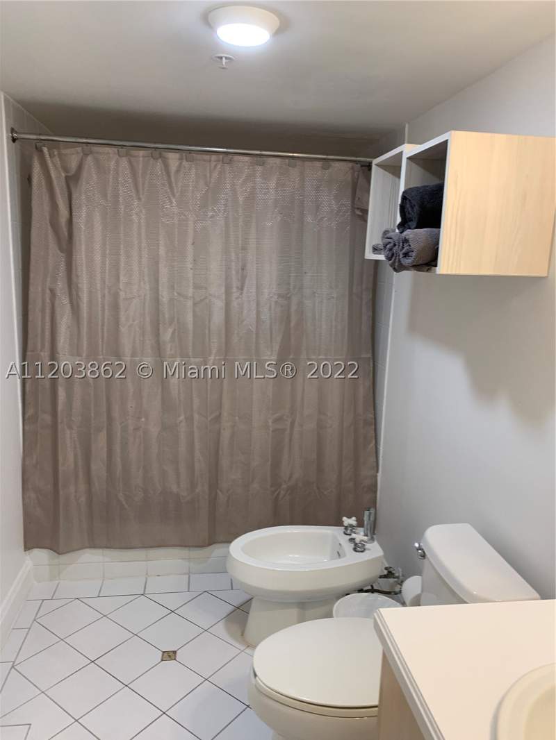 1 bedroom Condominium at 2951 S Bayshore Dr 417, The Mutiny Condo, Miami — photo 3