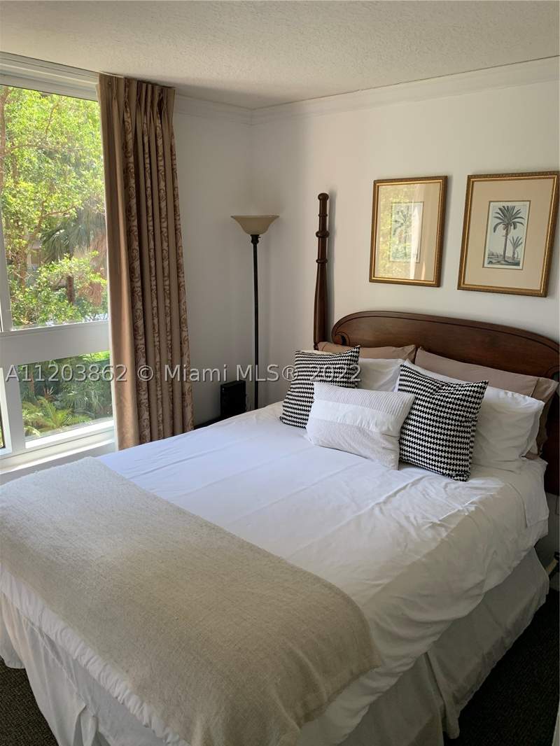 1 bedroom Condominium at 2951 S Bayshore Dr 417, The Mutiny Condo, Miami — photo 4