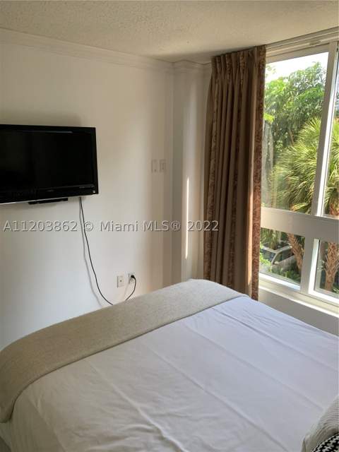 2951 S Bayshore Dr 417, Miami FL - photo 7 of 13