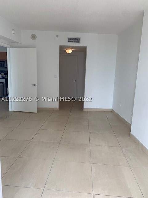 1750 N Bayshore Dr 2806, Miami FL - photo 13 of 18