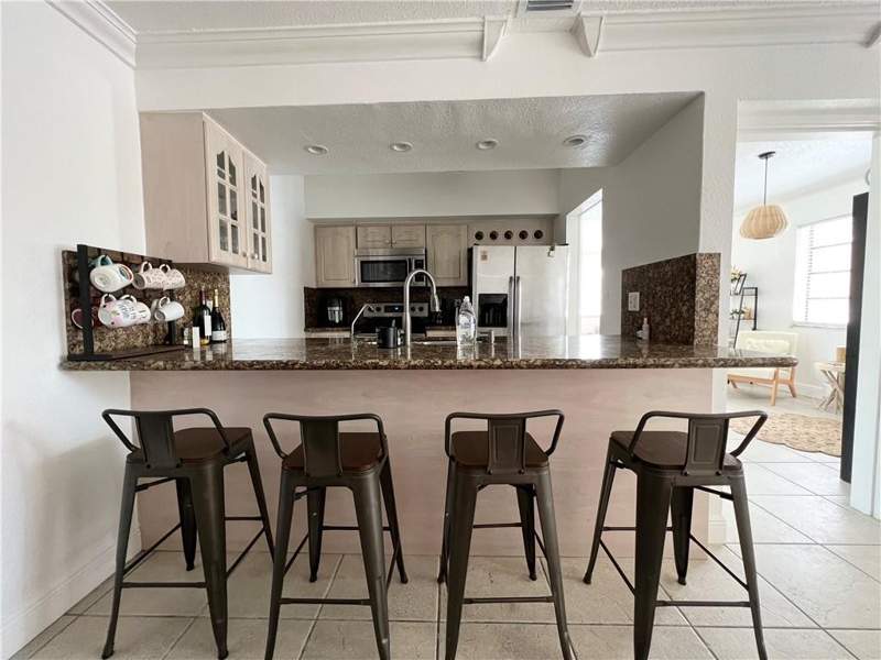 4 bedroom SingleFamilyResidence at 225 E 41st Street, Churchill Downs Resub, Hialeah — photo 3