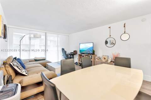 3401 N Country Club Dr 406, Aventura FL - photo 23 of 37
