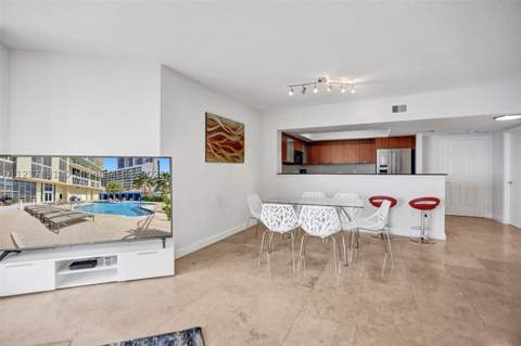 16699 Collins Av 3105, Sunny Isles Beach FL - photo 12 of 26