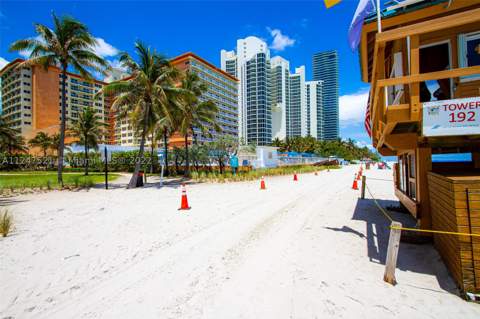 19201 Collins Ave 218, Sunny Isles Beach FL - photo 23 of 33