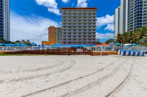 19201 Collins Ave 218, Sunny Isles Beach FL - photo 24 of 33
