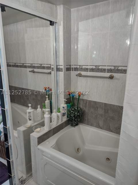 4747 Collins Ave 107, Miami Beach FL - photo 11 of 15