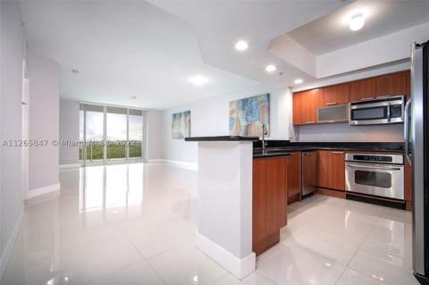 15051 Royal Oaks Ln 1203, North Miami FL - photo 14 of 33