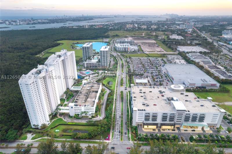 3 bedroom Condominium at 15051 Royal Oaks Ln 1203, The Oaks I Condo, North Miami — photo 4