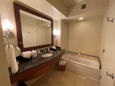 18001 Collins Ave 2912+Terrace, Sunny Isles Beach FL - photo 10 of 15