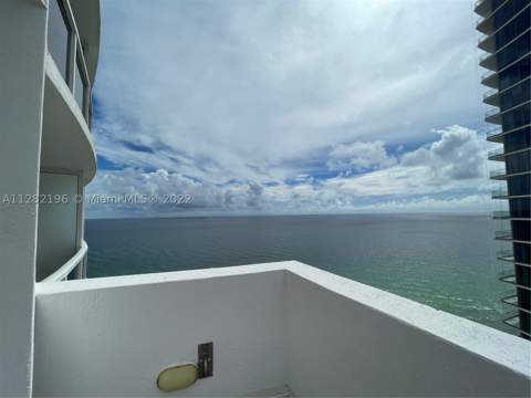 18001 Collins Ave 2912+Terrace, Sunny Isles Beach FL - photo 6 of 15