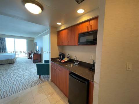 18001 Collins Ave 2912+Terrace, Sunny Isles Beach FL - photo 9 of 15