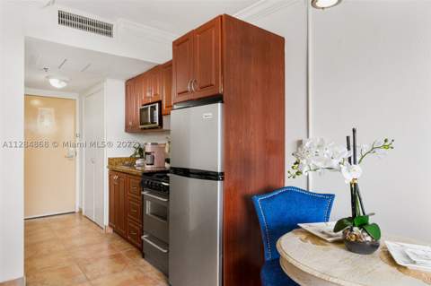 19201 Collins Ave 641, Sunny Isles Beach FL - photo 10 of 39