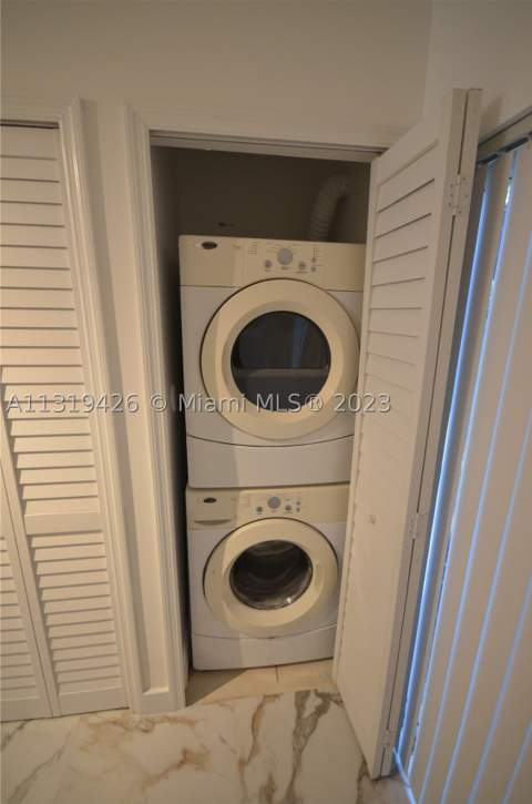 1241 SE 29th St 102, Homestead FL - photo 14 of 23