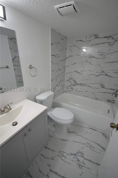 1241 SE 29th St 102, Homestead FL - photo 20 of 23