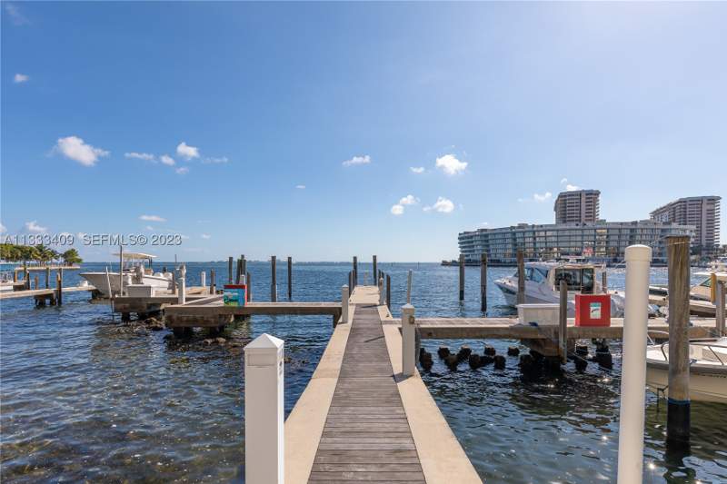 3 bedroom Condominium at 1660 W Glencoe St 302, Beacon Harbour Condo, Coconut Grove — photo 5