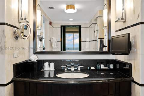 4391 Collins Ave 1911/1909/1910/1912, Miami Beach FL - photo 11 of 23