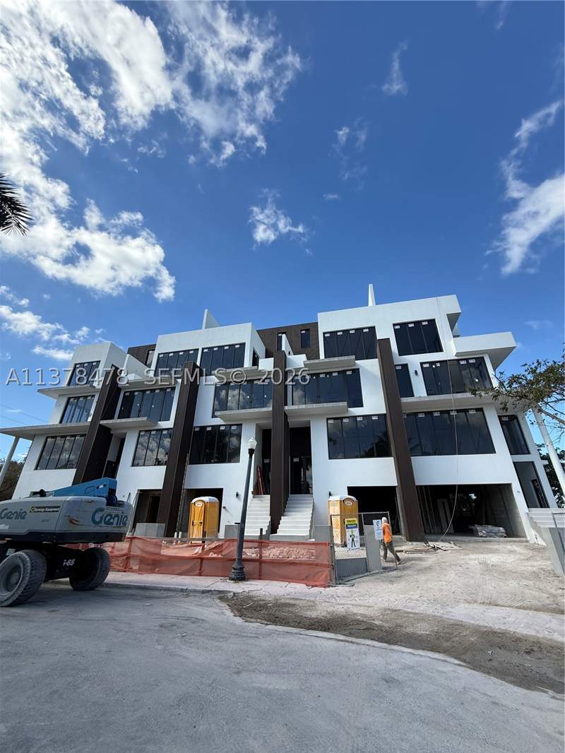 4 bedroom Townhouse at 7300 Trouville Esplanade 3, Normandy Waterway Sub, Miami Beach — photo 3