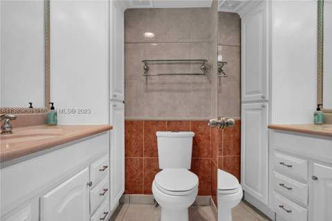 5401 Collins Ave 601, Miami Beach FL - photo 24 of 33
