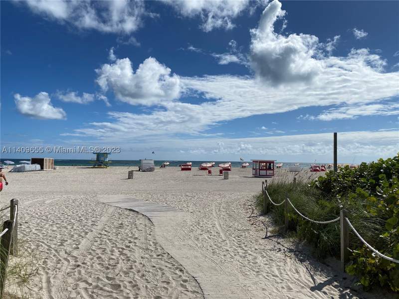 0 bedroom Condominium at 100 Lincoln Rd 939, The Decoplage Condo, Miami Beach — photo 4